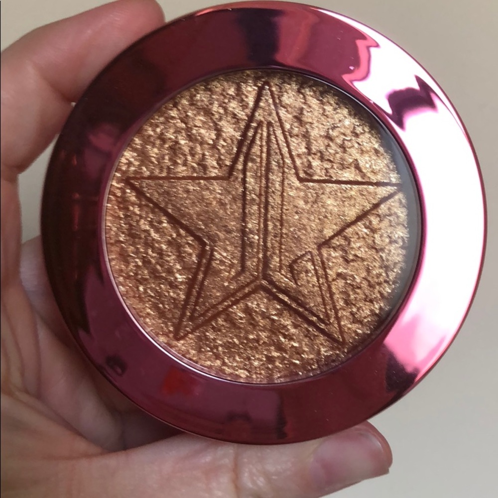 Jeffree Star Caramel Kiss Supreme Highlighter